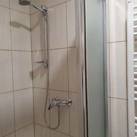 Zeleny Strom Konukevi Mikulov