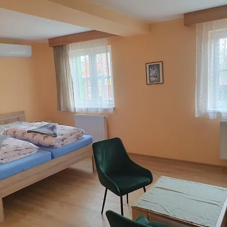Zeleny Strom Pensionat 3*